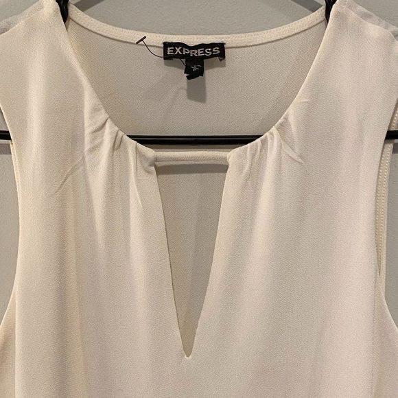 Express Business Casual Tank - Picture 3 of 4